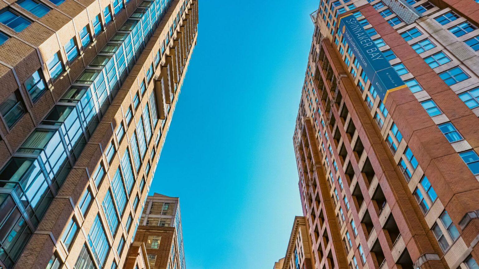 SimplifyContent-Web-Content-Management-pexels-nizzythashoother-16188169